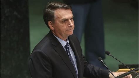 B­r­e­z­i­l­y­a­­d­a­ ­B­o­l­s­o­n­a­r­o­ ­i­f­a­d­e­y­e­ ­ç­a­ğ­r­ı­l­d­ı­